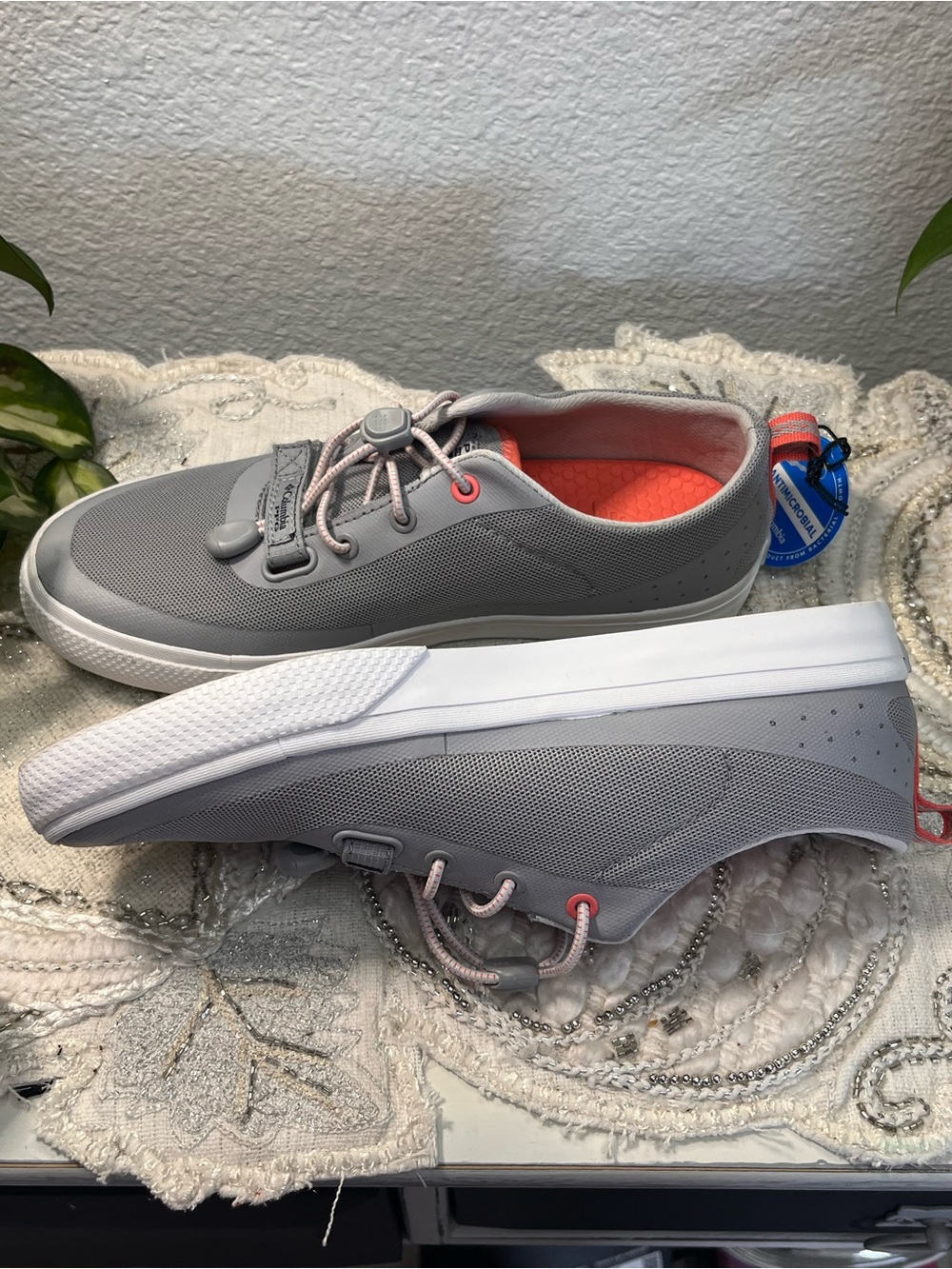 NWT Women’sColumbia PFG Water Shoes Gray Coral Mesh Boat Sneakers Women’s SIZE 8 - Picture 11 of 12